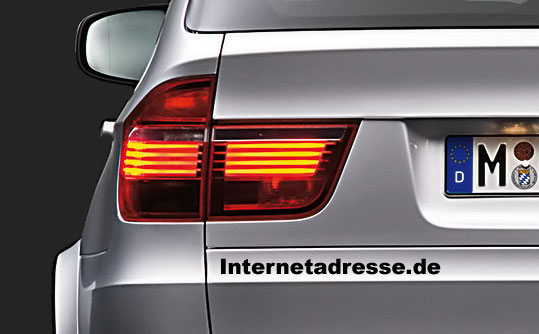 Internetadresse Aufkleber auf Auto mit Domainname