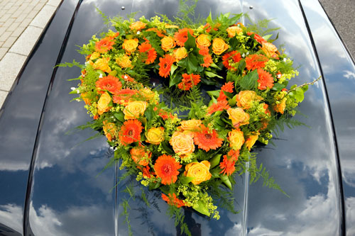 Besonderer Autoschmuck fürs Hochzeitsauto - Hochzeit Auto Aufkleber, Blumen  und Schmuck